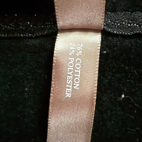 White Stag Women's Black Velour 2-Pc. Track Suit in Immaculate Condition - Picture 6 of 10